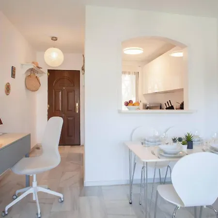Delightful With Picturesque Views Апартаменты *